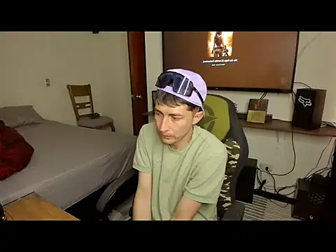 laurent 01 online show from 04/22/26, 03:57