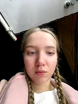 bambi lu online show from 09/29/25, 04:45