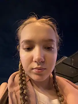 bambi lu online show from 10/07/25, 04:26