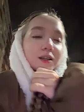 bambi lu online show from 10/28/25, 05:04