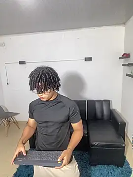 Snapshot of samxx_muscle chatting on 05/01/26, 02:32 samxx muscle online show from 05/01/26, 02:32