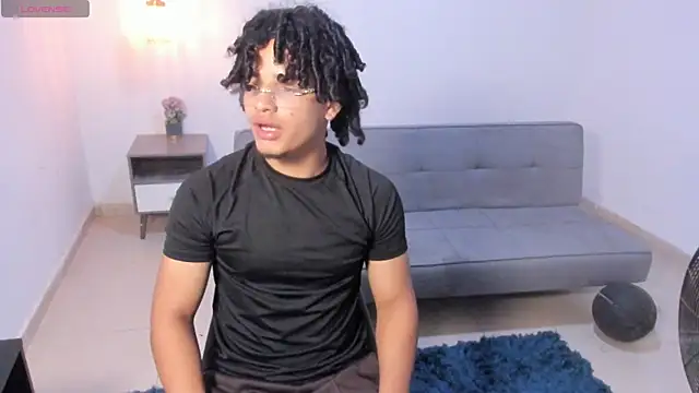 Snapshot of samxx_muscle chatting on 05/22/26, 01:50 samxx muscle online show from 05/22/26, 01:50