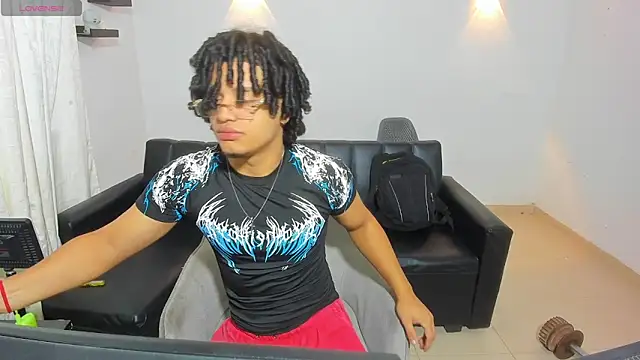 Snapshot of samxx_muscle chatting on 06/20/26, 01:25 samxx muscle online show from 06/20/26, 01:25