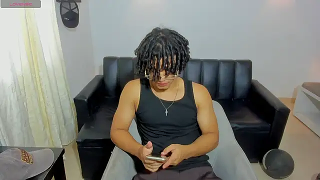 Snapshot of samxx_muscle chatting on 06/26/26, 05:17 samxx muscle online show from 06/26/26, 05:17