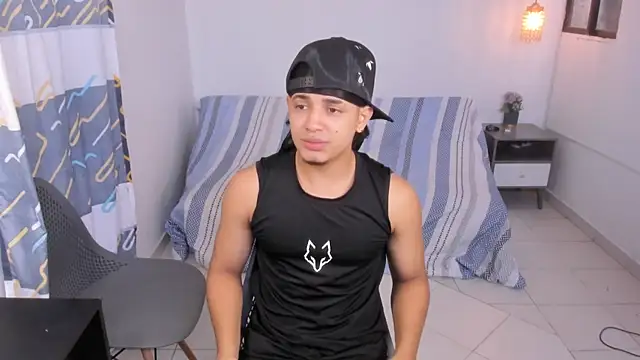 Snapshot of samxx_muscle chatting on 07/06/26, 01:41 samxx muscle online show from 07/06/26, 01:41