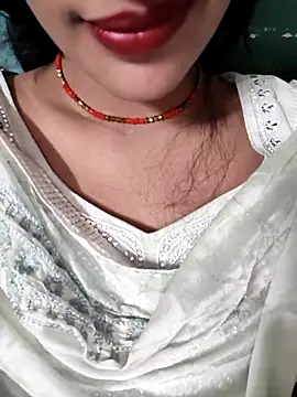 Eshwari Chopra online show from 11/16/25, 05:18