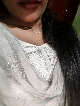 Eshwari Chopra online show from 02/13/26, 04:14