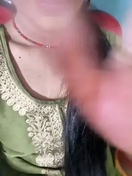 Snapshot of Eshwari_Chopra chatting on 04/26/26, 03:37 Eshwari Chopra online show from 04/26/26, 03:37
