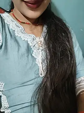Snapshot of Eshwari_Chopra chatting on 05/16/26, 04:50 Eshwari Chopra online show from 05/16/26, 04:50