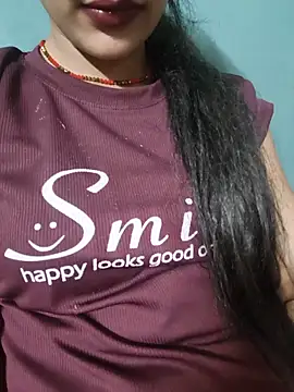 Snapshot of Eshwari_Chopra chatting on 05/17/26, 04:58 Eshwari Chopra online show from 05/17/26, 04:58