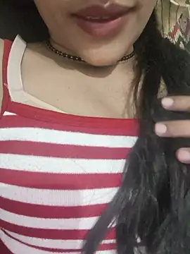 Snapshot of Eshwari_Chopra chatting on 07/20/26, 02:48 Eshwari Chopra online show from 07/20/26, 02:48