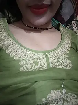 Snapshot of Eshwari_Chopra chatting on 07/21/26, 06:05 Eshwari Chopra online show from 07/21/26, 06:05