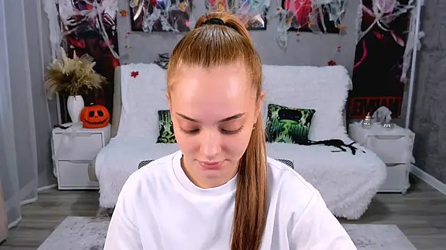 Snapshot of MelanieAlves chatting on 11/08/25, 06:13 MelanieAlves online show from 11/08/25, 06:13