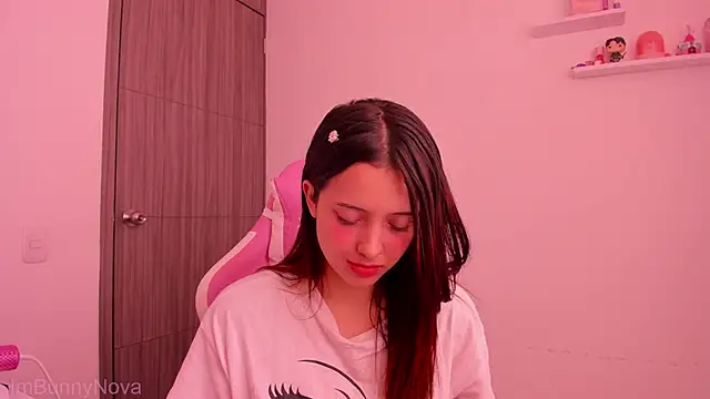 ImBunnyNova online show from 05/22/26, 06:13