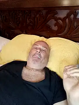 Snapshot of Alexis_Bull chatting on 09/12/25, 05:24 Alexis Bull online show from 09/12/25, 05:24