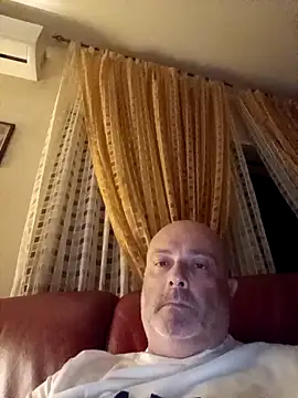 Snapshot of Alexis_Bull chatting on 09/27/25, 10:59 Alexis Bull online show from 09/27/25, 10:59