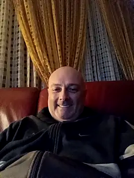 Snapshot of Alexis_Bull chatting on 10/22/25, 11:04 Alexis Bull online show from 10/22/25, 11:04