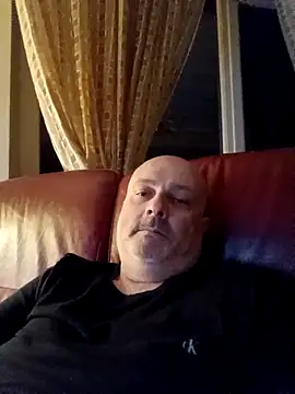 Alexis Bull online show from 03/08/26, 11:30