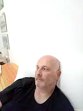 Alexis Bull online show from 04/24/26, 01:13