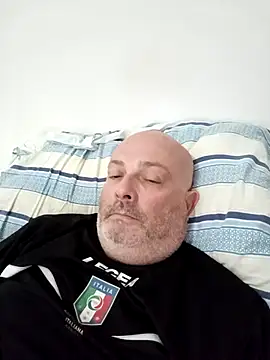 Alexis Bull online show from 05/05/26, 10:01