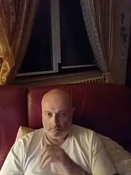 Alexis Bull online show from 05/11/26, 10:29
