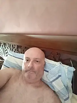 Snapshot of Alexis_Bull chatting on 07/08/26, 01:59 Alexis Bull online show from 07/08/26, 01:59