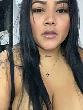 Snapshot of sashaoficial_ chatting on 06/30/26, 11:17 sashaoficial online show from 06/30/26, 11:17