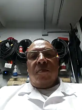 Snapshot of OrionStone chatting on 09/15/25, 07:08 OrionStone online show from 09/15/25, 07:08