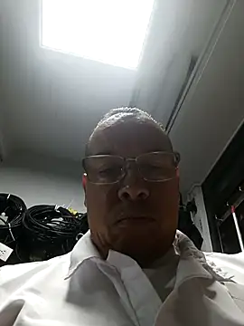 Snapshot of OrionStone chatting on 09/29/25, 03:44 OrionStone online show from 09/29/25, 03:44