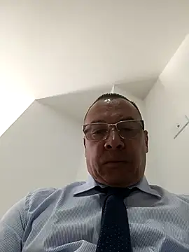 Snapshot of OrionStone chatting on 09/29/25, 08:02 OrionStone online show from 09/29/25, 08:02