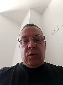 Snapshot of OrionStone chatting on 10/02/25, 07:32 OrionStone online show from 10/02/25, 07:32