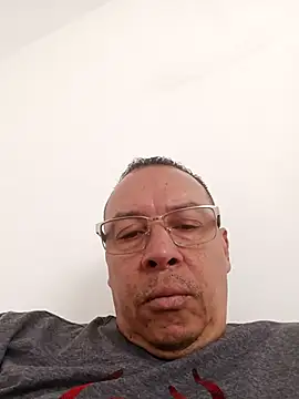 Snapshot of OrionStone chatting on 10/07/25, 08:28 OrionStone online show from 10/07/25, 08:28