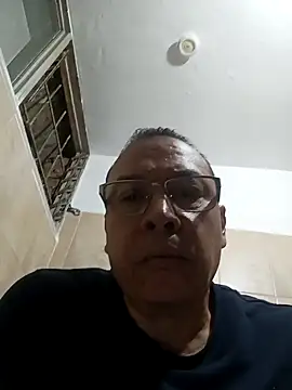 Snapshot of OrionStone chatting on 10/13/25, 04:01 OrionStone online show from 10/13/25, 04:01