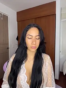 ArianaReynoldss online show from 04/06/26, 10:27