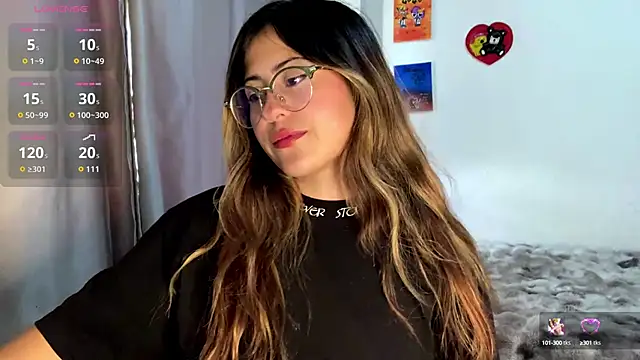 Snapshot of emma__bell_ chatting on 09/10/25, 07:36 emma  bell  online show from 09/10/25, 07:36