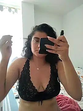 Snapshot of carlafox05 chatting on 09/23/25, 03:59 carlafox05 online show from 09/23/25, 03:59