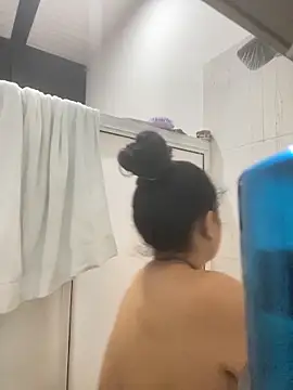 carlafox05 online show from 04/05/26, 02:03