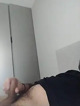 Snapshot of iunutmi chatting on 11/02/25, 10:17 iunutmi online show from 11/02/25, 10:17