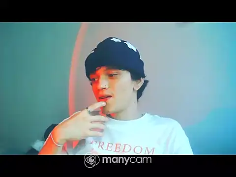 santihot089 online show from 10/18/25, 09:37