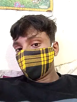 Snapshot of _fucker_18 chatting on 10/12/25, 10:03 fucker 18 online show from 10/12/25, 10:03