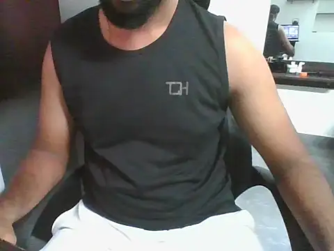 lovelyakash69 online show from 12/22/25, 05:48