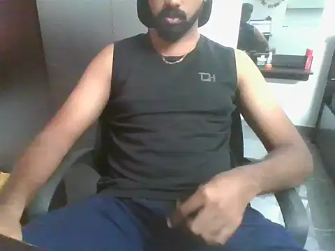 lovelyakash69 online show from 02/13/26, 03:57