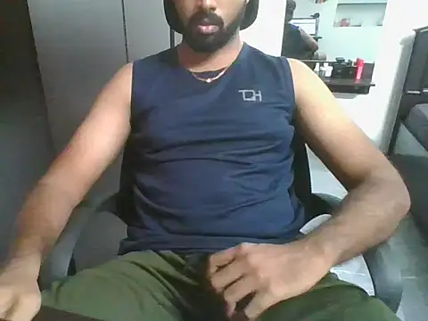 lovelyakash69 online show from 04/10/26, 08:19