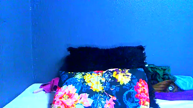 SMALLBOOBSXX online show from 06/03/26, 02:33
