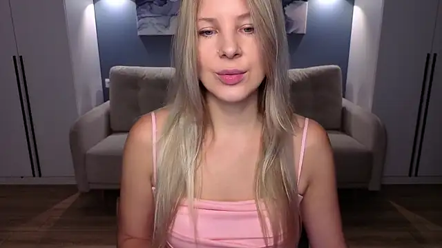 MelanieBennett online show from 11/12/25, 06:47