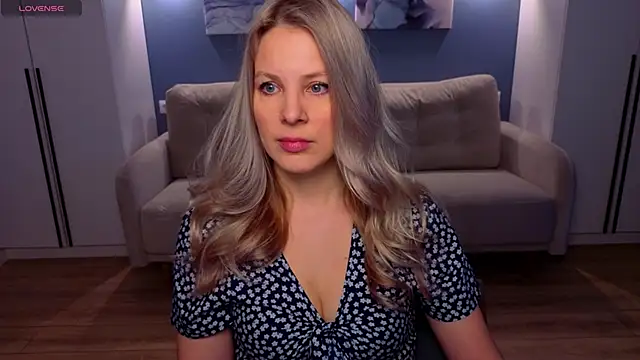 MelanieBennett online show from 04/09/26, 06:13