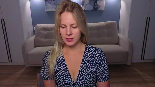 Snapshot of MelanieBennett chatting on 07/21/26, 09:22 MelanieBennett online show from 07/21/26, 09:22