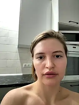 TesssaHart online show from 11/20/25, 08:08