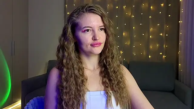 TesssaHart online show from 12/21/25, 02:57