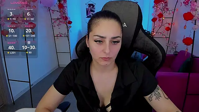 ValeriiMills online show from 04/13/26, 03:17